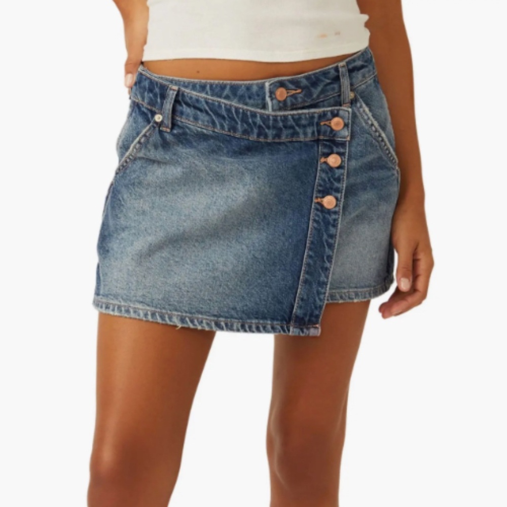 FREE PEOPLE Wynne Denim Mini Skirt in Cornflower Blue Size 28 New NWOT Wrap